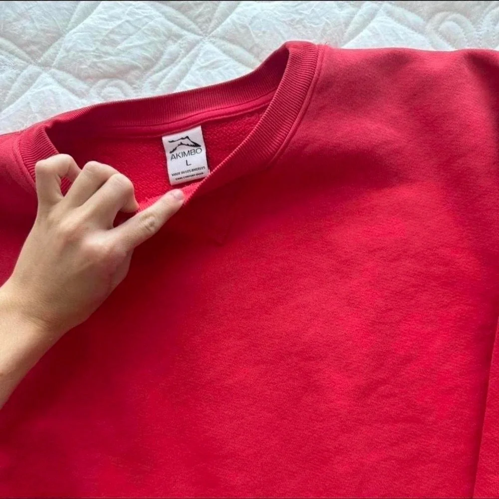strawberry red akimbo‎ club crewneck sweatshirt
